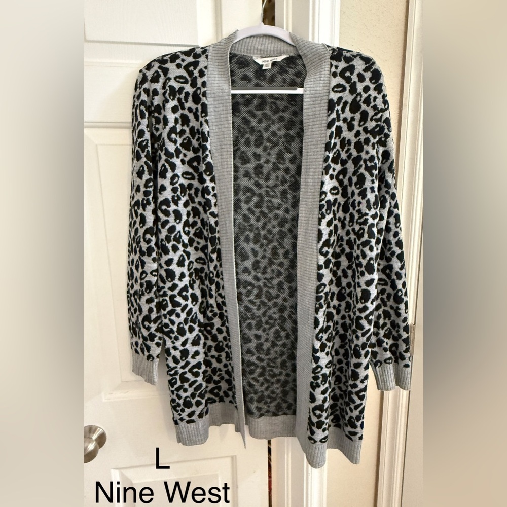 Nine West Gray Leopard Print Cardigan